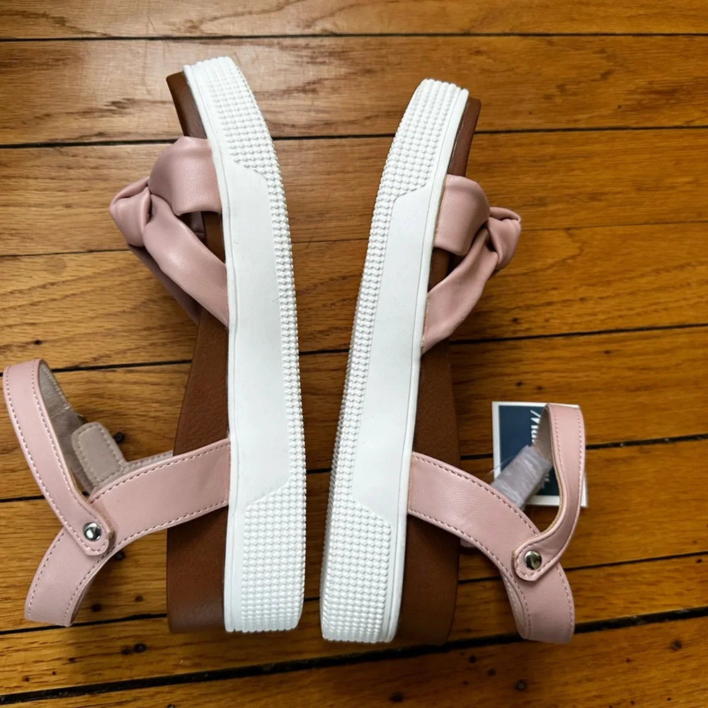 NWT Mia cute and comfy sandals size 4 - Picture 4 of 7